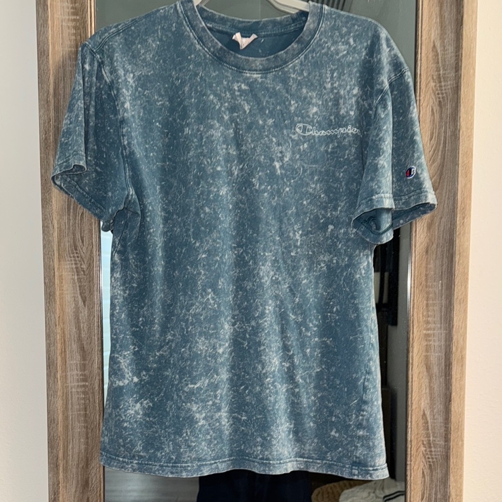 Champion vintage wash tee size small